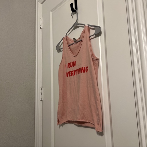 Junk Food Womens Pink Wonder Woman I Run Everything Tank Womens XS 100% Cotton - Picture 2 of 8